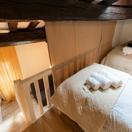 Trastevere Four Seasons Trilussa 2 Rome